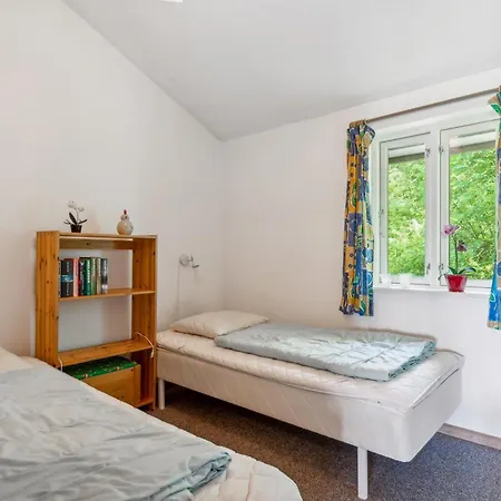 Well-furnished With Beautiful Views Of The And Countryside Close To Child-friendly Lyngsbaek And Only 10 Minutes From Ferienhaus