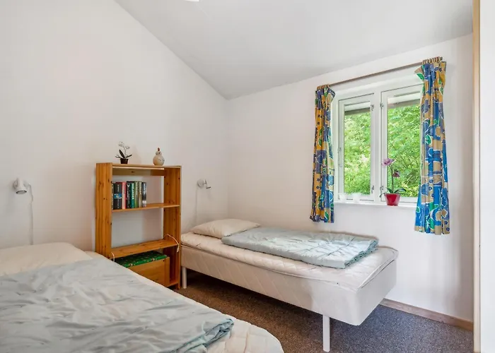 Well-furnished With Beautiful Views Of The And Countryside Close To Child-friendly Lyngsbaek And Only 10 Minutes From Hébergement de vacances